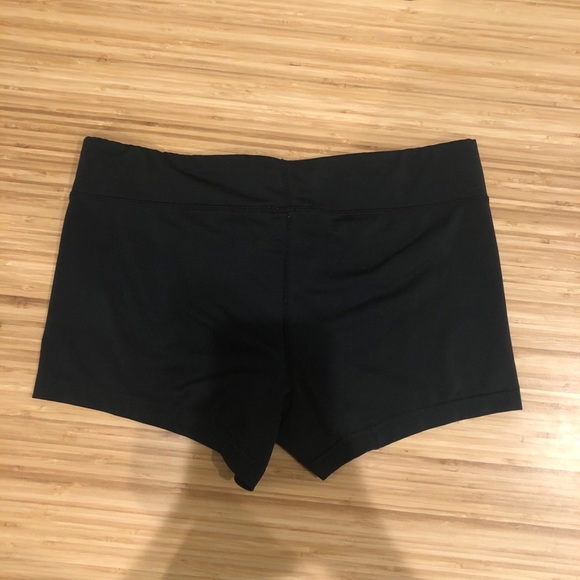 Nike DriFit shorts - Picture 2 of 3